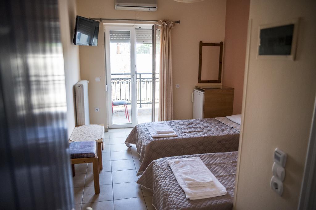 Zoumboulis Rooms Mytilene ภายนอก รูปภาพ