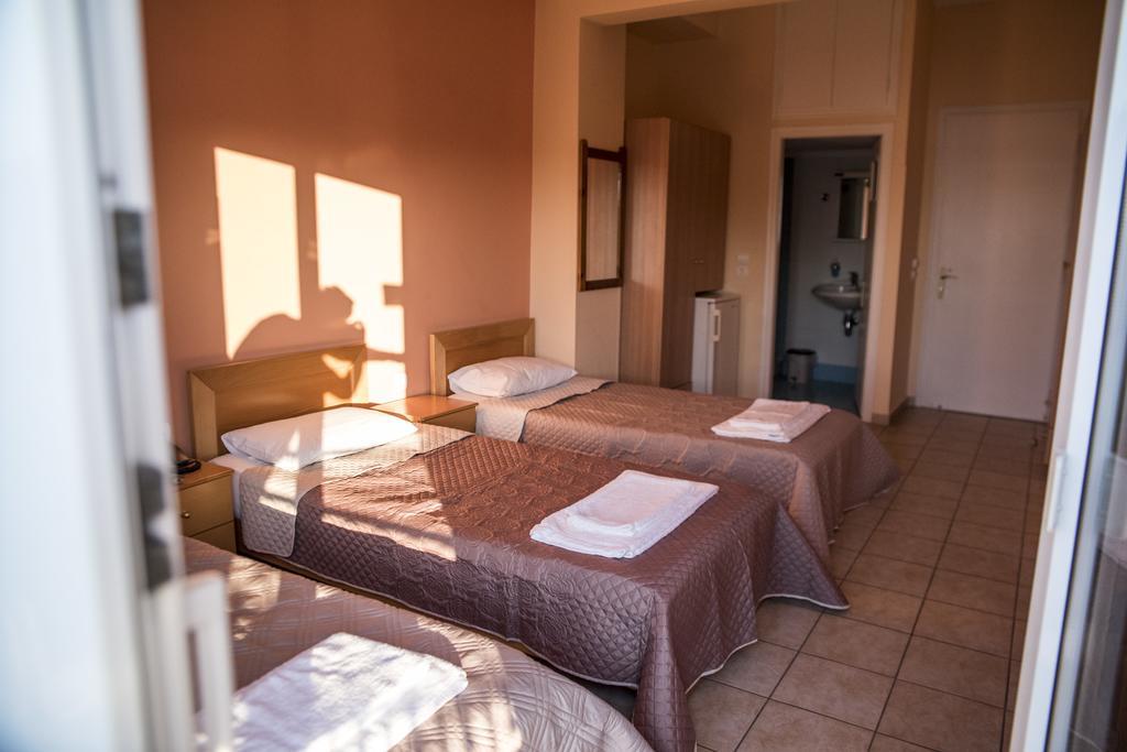Zoumboulis Rooms Mytilene ภายนอก รูปภาพ